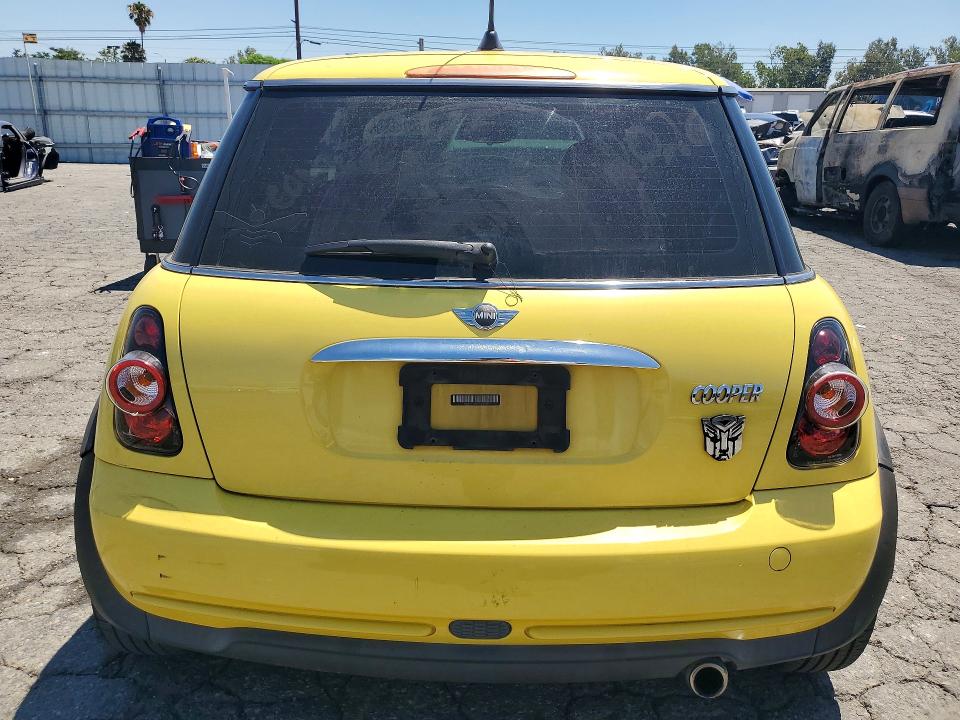 2005 Mini Cooper მანქანა იყიდება აუქციონზე, vin: WMWRC33485TJ66798, აუქციონის ნომერი: 58286606
