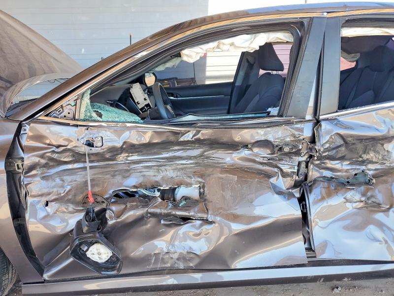 2022 Toyota Camry მანქანა იყიდება აუქციონზე, vin: 4T1C11AK6NU650513, აუქციონის ნომერი: 58145416