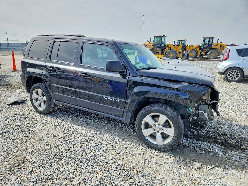 56044616 :رقم المزاد ، 1C4NJRFB7FD417567 vin ، 2015 Jeep Patriot مزاد بيع