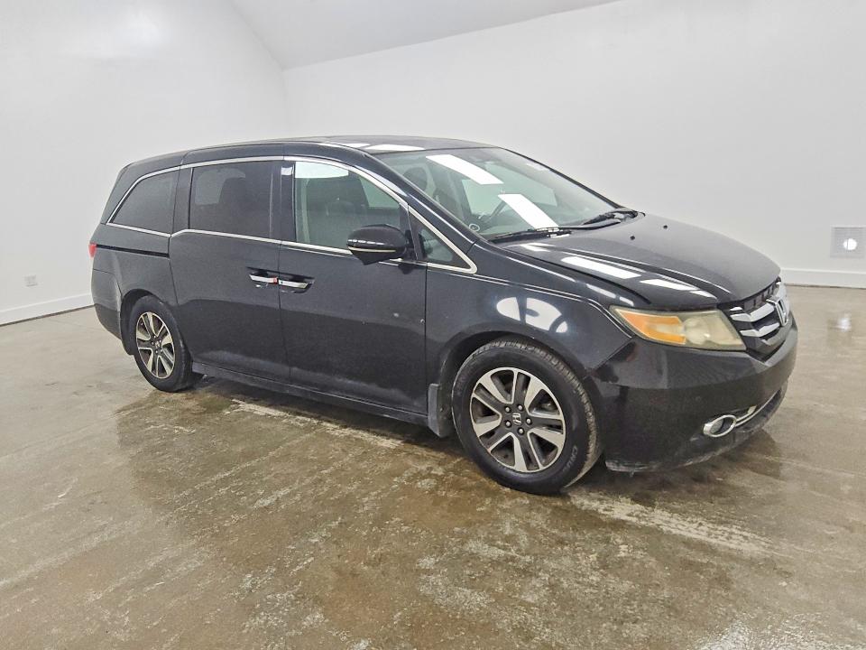 56401286 :رقم المزاد ، 5FNRL5H90FB102746 vin ، 2015 Honda Odyssey مزاد بيع