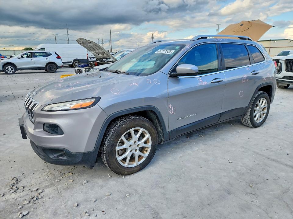57161506 :رقم المزاد ، 1C4PJLCB2FW656216 vin ، 2015 Jeep Cherokee مزاد بيع