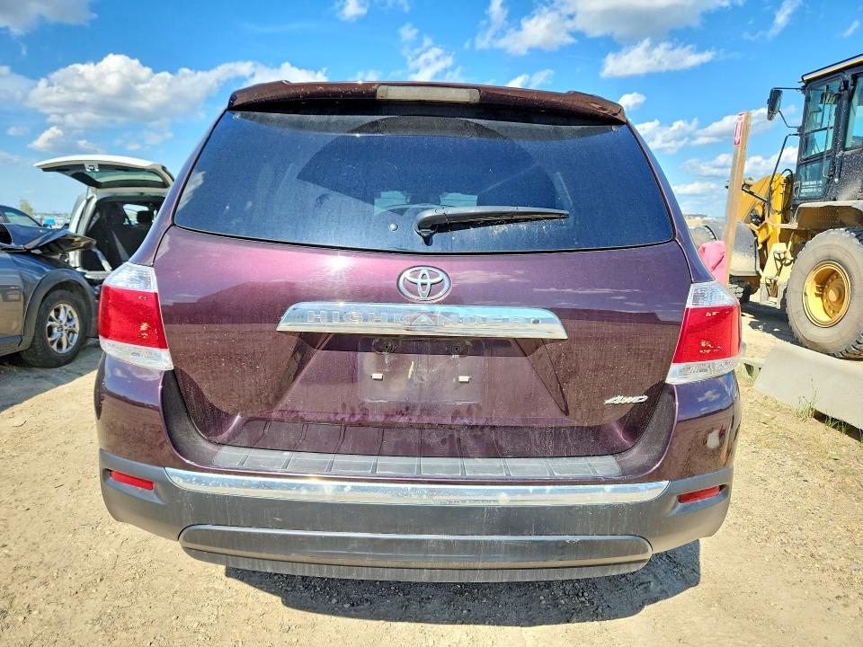 Продажа на аукционе авто 2013 Toyota Highlander, vin: 5TDBK3EH8DS268896, номер лота: 57838426
