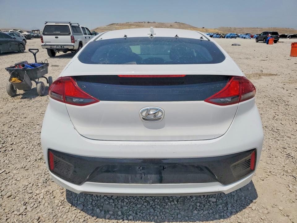 2017 Hyundai Ioniq მანქანა იყიდება აუქციონზე, vin: KMHC65LC0HU045602, აუქციონის ნომერი: 58625676