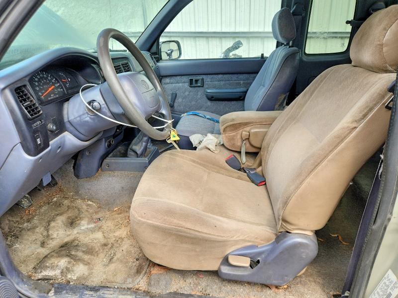 56872866 :رقم المزاد ، 5TEVL52N8YZ704218 vin ، 2000 Toyota Tacoma مزاد بيع