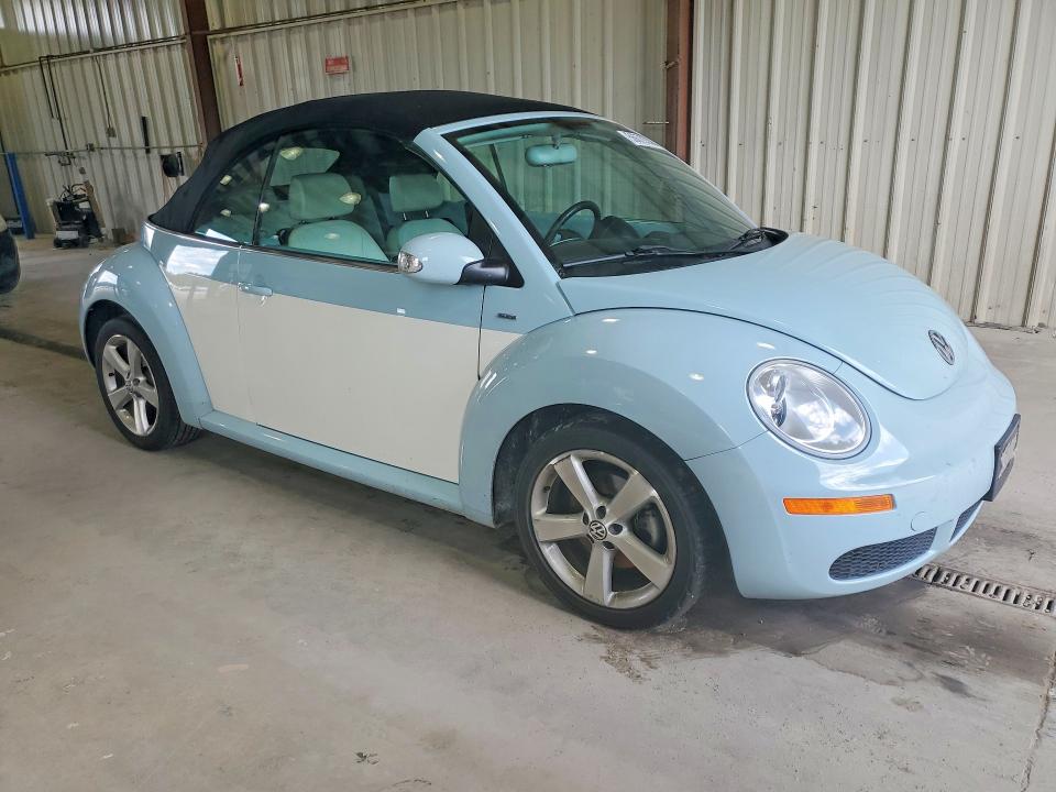 56679336 :رقم المزاد ، 3VWRW3AL9AM004933 vin ، 2010 Volkswagen New Beetle مزاد بيع