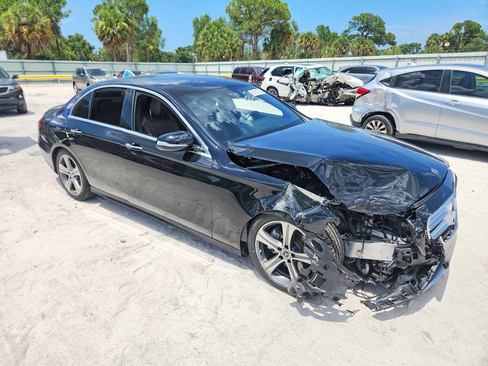 Продажа на аукционе авто 2018 Mercedes-benz E, vin: WDDZF4JB9JA480957, номер лота: 58140796