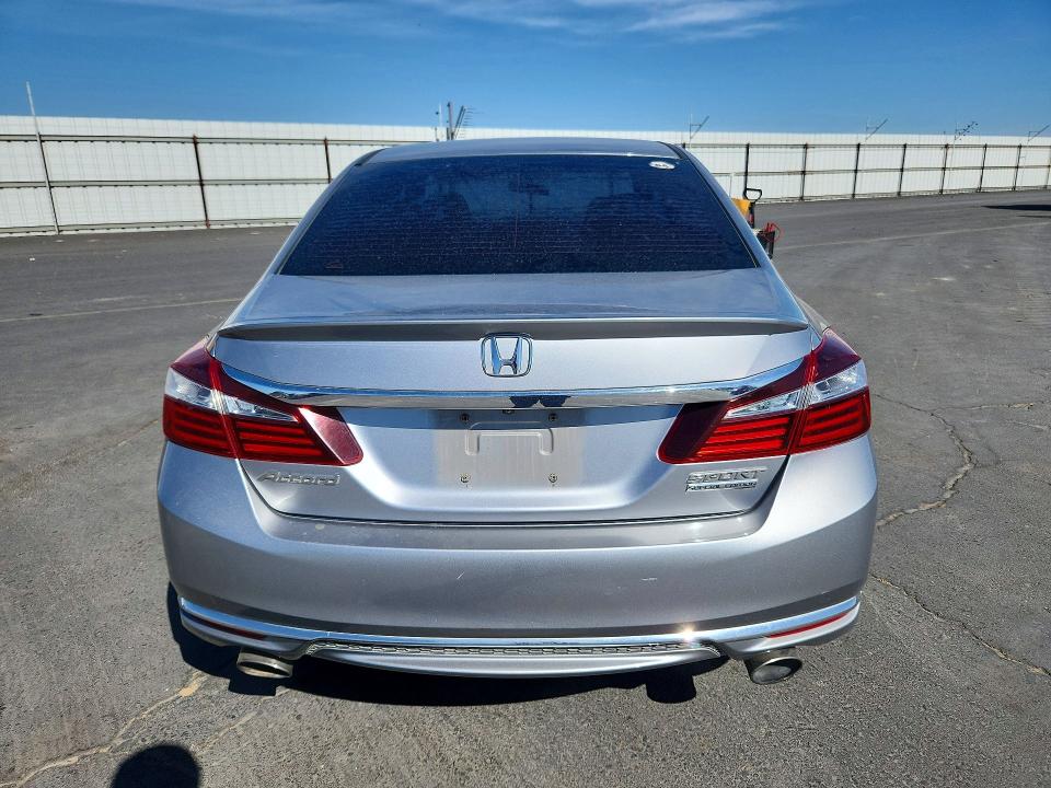 2017 Honda Accord მანქანა იყიდება აუქციონზე, vin: 1HGCR2F17HA153206, აუქციონის ნომერი: 56693616