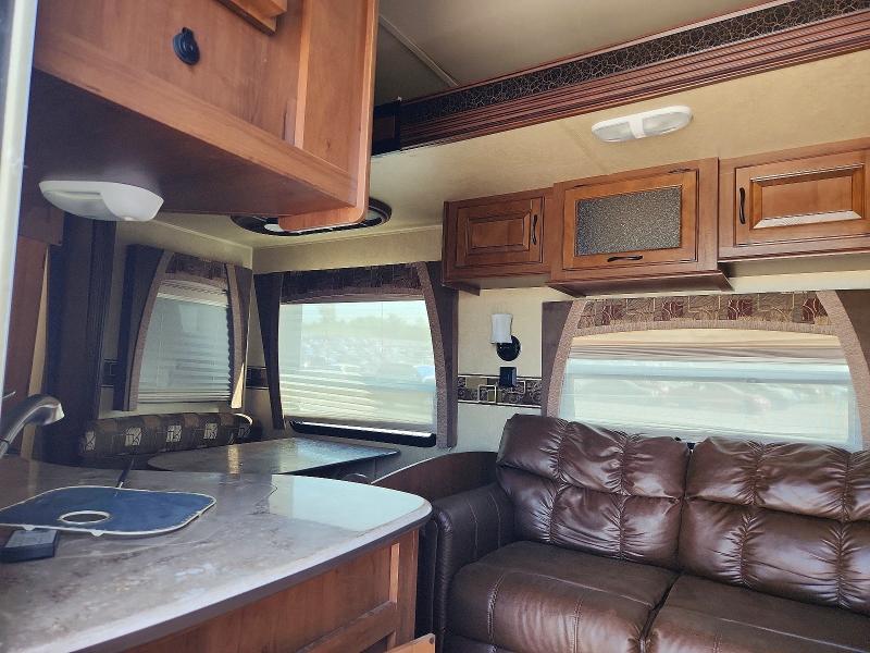 55730066 :رقم المزاد ، 1UJCJ0BS2E1PH0125 vin ، 2013 Jayco Eagle مزاد بيع