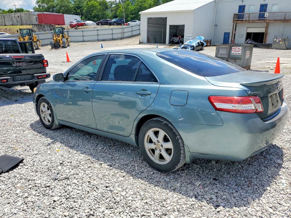 58702506 :رقم المزاد ، 4T4BF3EK2AR052499 vin ، 2010 Toyota Camry مزاد بيع