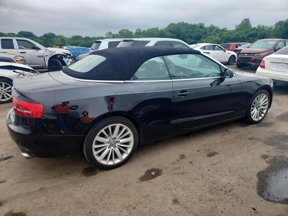 2011 Audi A5 მანქანა იყიდება აუქციონზე, vin: WAULFAFHXBN015056, აუქციონის ნომერი: 57059346