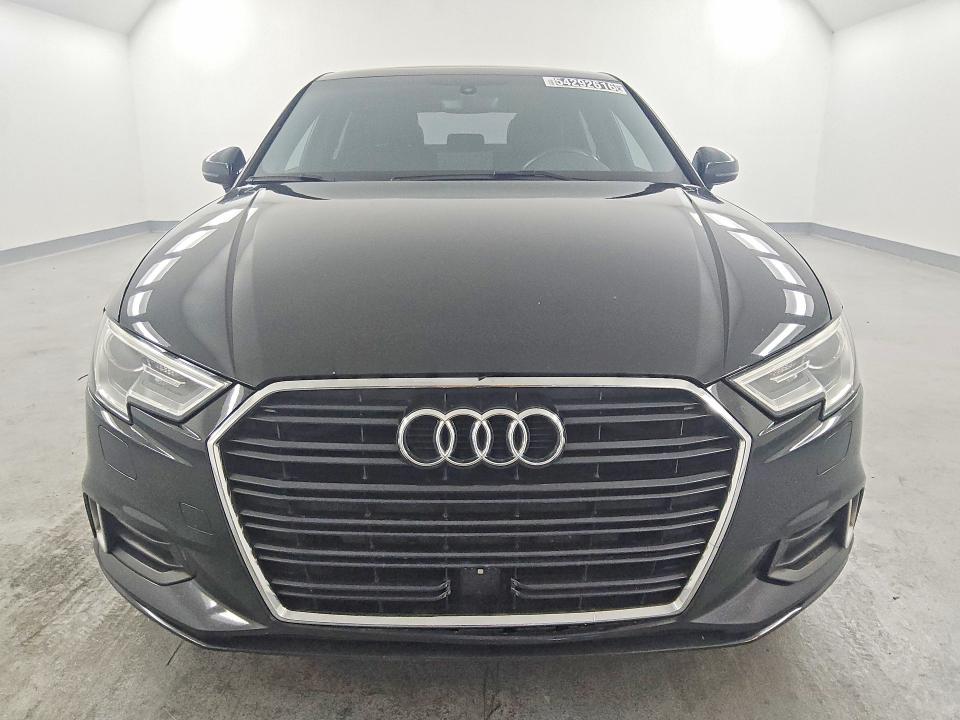 2018 Audi A3 მანქანა იყიდება აუქციონზე, vin: WAUAUGFF7J1042400, აუქციონის ნომერი: 54292616