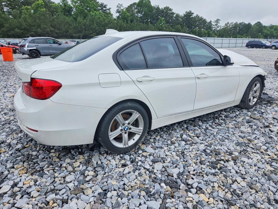 55357026 :رقم المزاد ، WBA3B1G50ENS79052 vin ، 2014 Bmw 320 مزاد بيع
