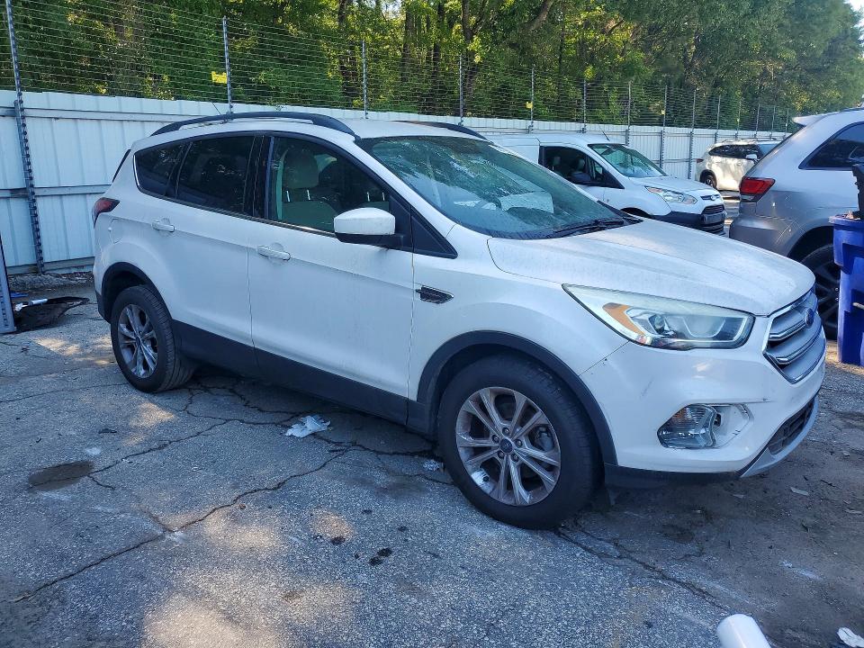 Продаж на аукціоні авто 2017 Ford Escape, vin: 1FMCU0GD4HUA08953, номер лоту: 56125086