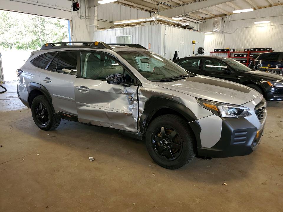 56161496 :رقم المزاد ، 4S4BTGUD7N3228620 vin ، 2022 Subaru Outback مزاد بيع