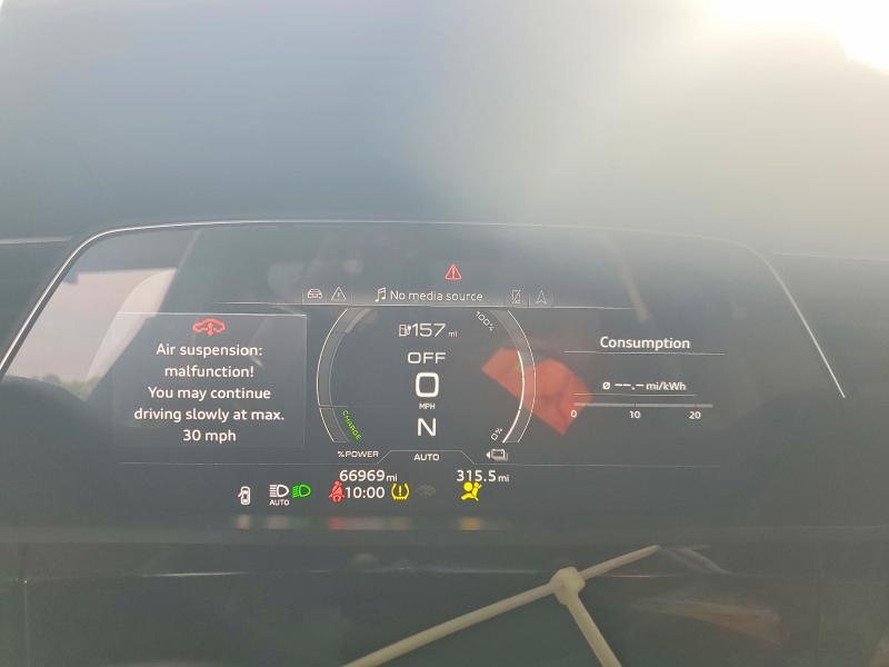 2022 Audi E-tron მანქანა იყიდება აუქციონზე, vin: WA1AAAGE2NB037582, აუქციონის ნომერი: 57618916
