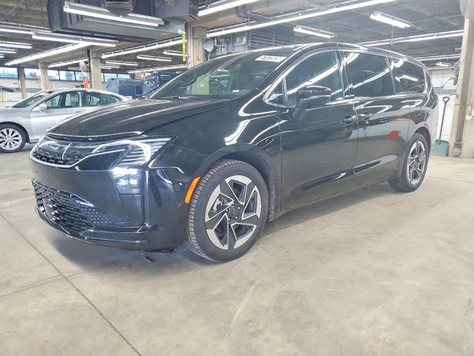 Продаж на аукціоні авто 2027 Chrysler Pacifica, vin: 2C4RC1GG4VR554050, номер лоту: 57472526