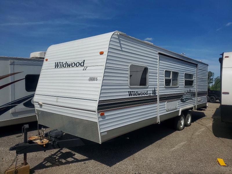 56609616 :رقم المزاد ، 4X4TWDE244Y232972 vin ، 2004 Forest River Wildwood Towables مزاد بيع