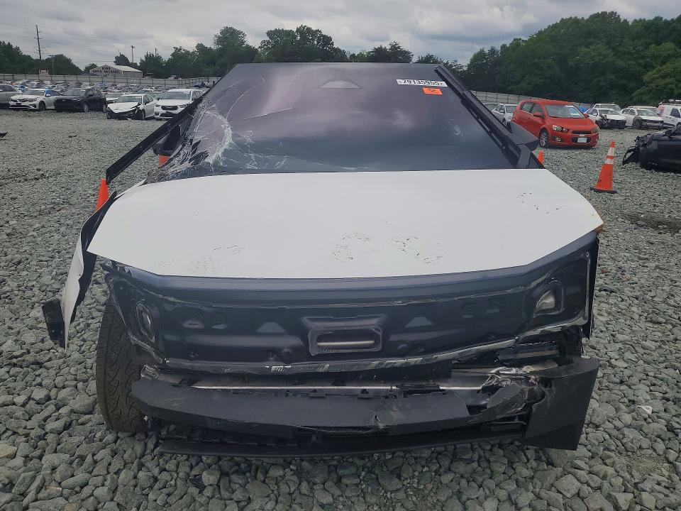 79135955 :رقم المزاد ، 7G2CEHED9SA069292 vin ، 2025 Tesla Cybertruck مزاد بيع