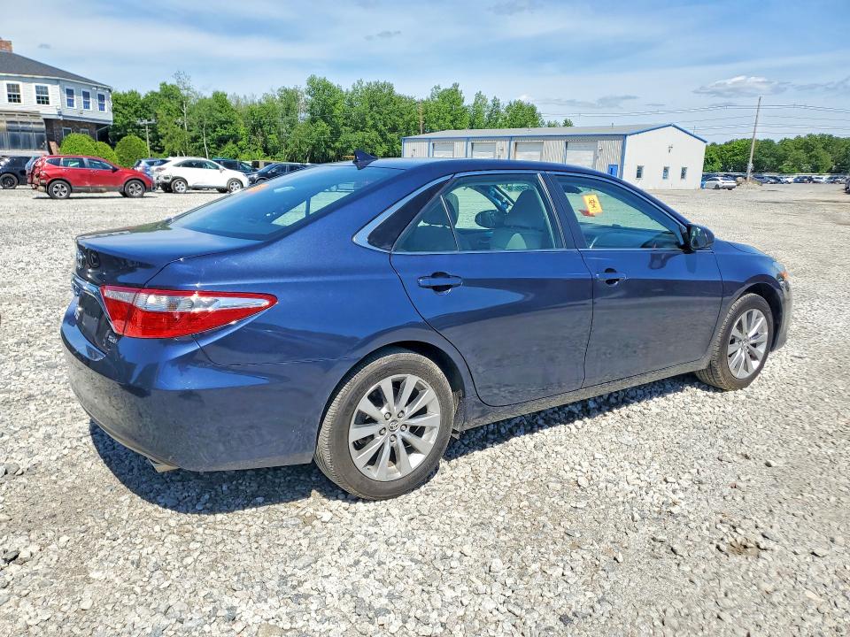 2015 Toyota Camry მანქანა იყიდება აუქციონზე, vin: 4T1BF1FK7FU947393, აუქციონის ნომერი: 56341176