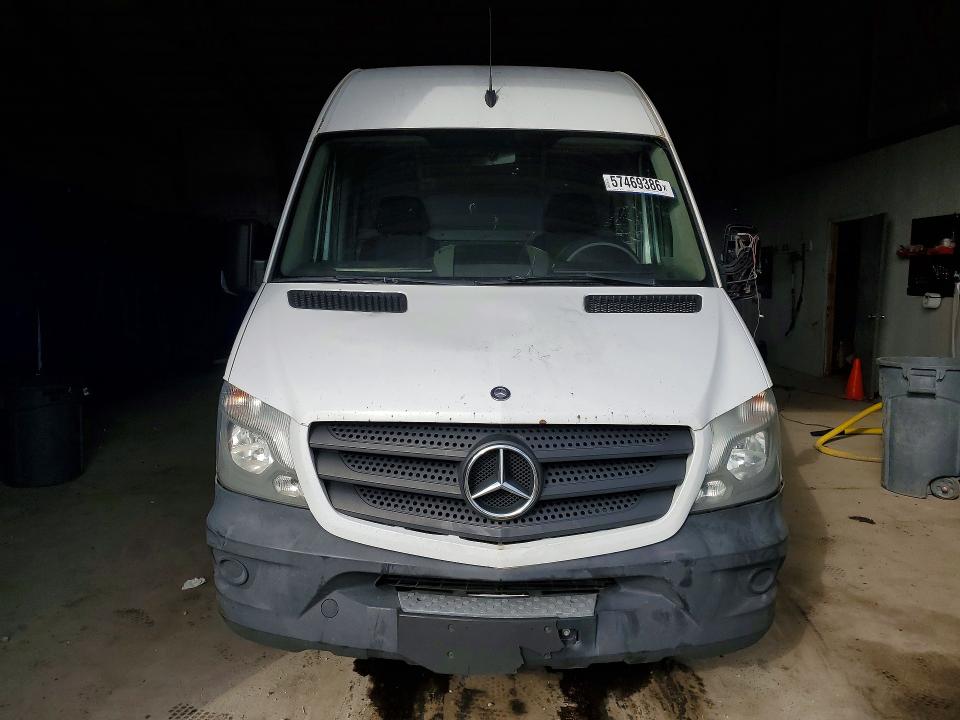 Продажа на аукционе авто 2015 Mercedes Benz Sprinter, vin: WD3PF4DC9FP138106, номер лота: 57469386