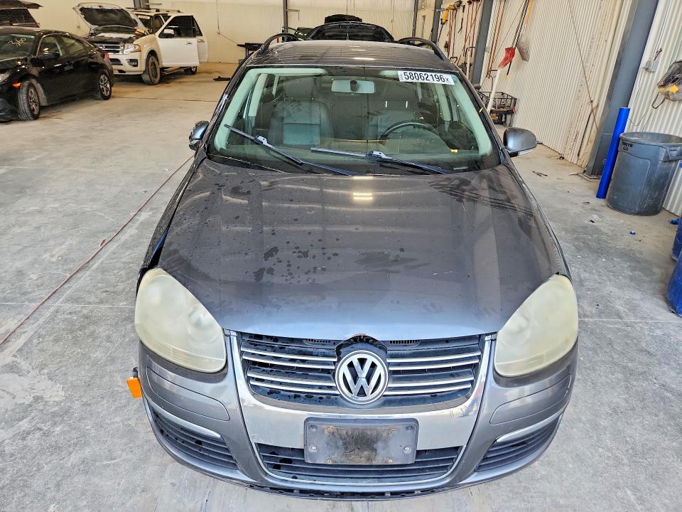 58062196 :رقم المزاد ، 3VWPM71K59M282753 vin ، 2009 Volkswagen Jetta مزاد بيع