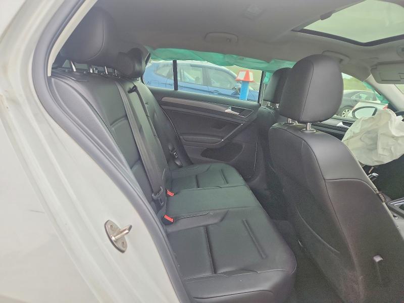 56243836 :رقم المزاد ، 3VWG17AUXJM254770 vin ، 2018 Volkswagen Golf مزاد بيع