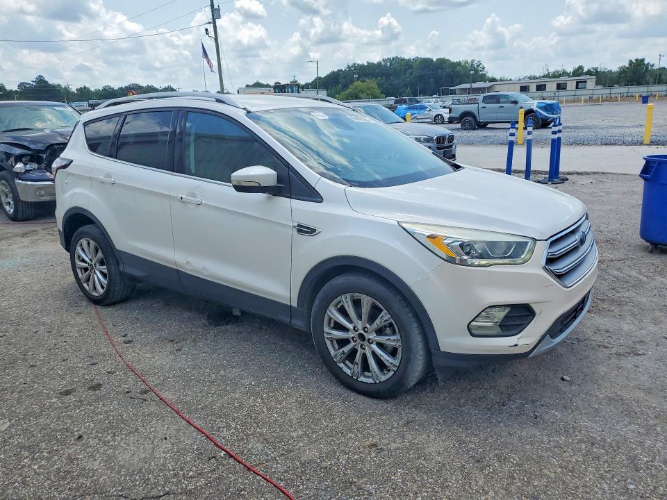 Продажа на аукционе авто 2017 Ford Escape, vin: 1FMCU0JD1HUB12664, номер лота: 85609965