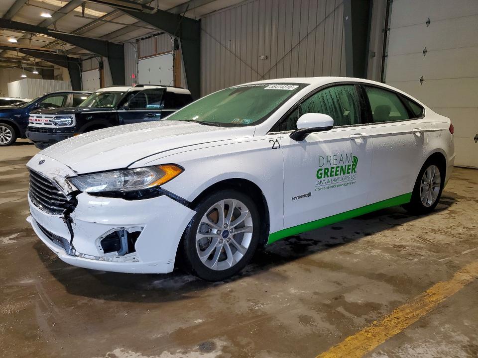 58414316 :رقم المزاد ، 3FA6P0LU7KR165119 vin ، 2019 Ford Fusion مزاد بيع