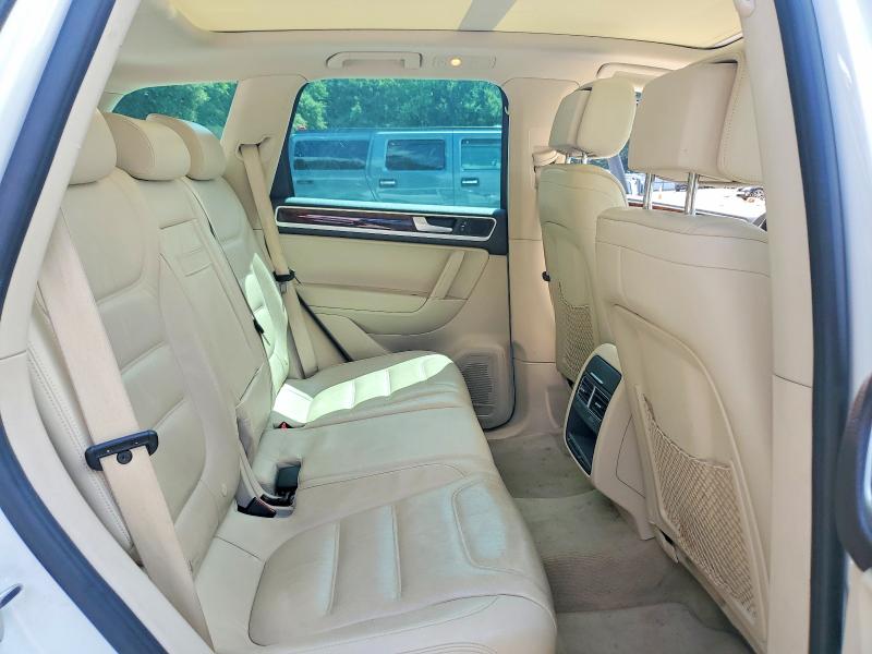 56712986 :رقم المزاد ، WVGEP9BP9ED008674 vin ، 2014 Volkswagen Touareg مزاد بيع