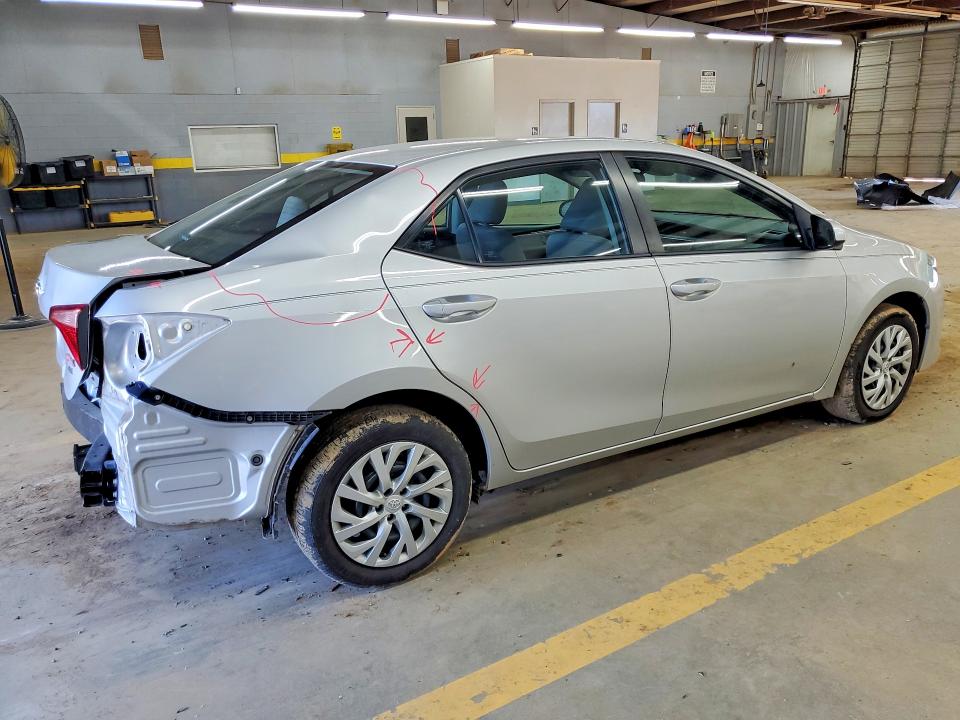 Продажа на аукционе авто 2018 Toyota Corolla, vin: 5YFBURHE3JP844185, номер лота: 57847386