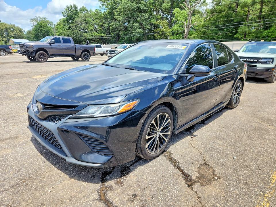 58650896 :رقم المزاد ، JTNB11HK5J3017082 vin ، 2018 Toyota Camry مزاد بيع