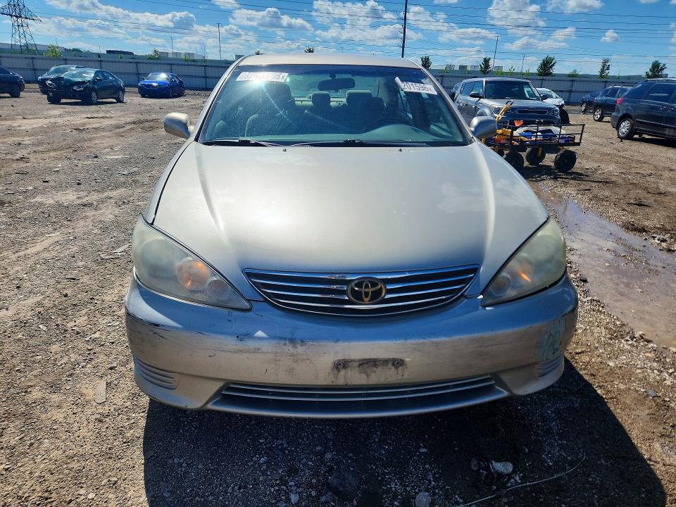 2005 Toyota Camry მანქანა იყიდება აუქციონზე, vin: 4T1BE32K85U023452, აუქციონის ნომერი: 57201596