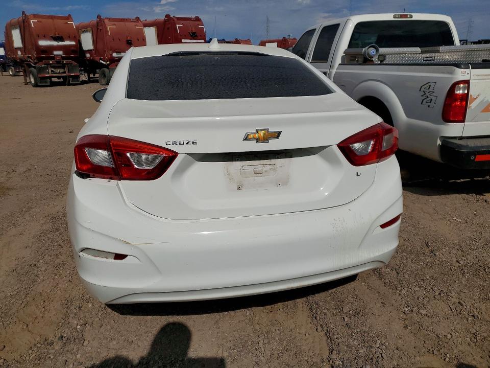Aukcja sprzedaży 2018 Chevrolet Cruze, vin: 1G1BE5SM5J7192668, numer aukcji: 56322406