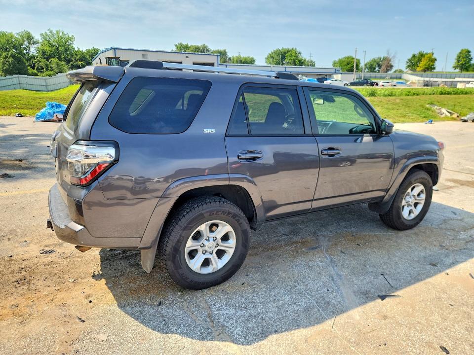 2022 Toyota 4runner მანქანა იყიდება აუქციონზე, vin: JTEMU5JR0N6055046, აუქციონის ნომერი: 57953606