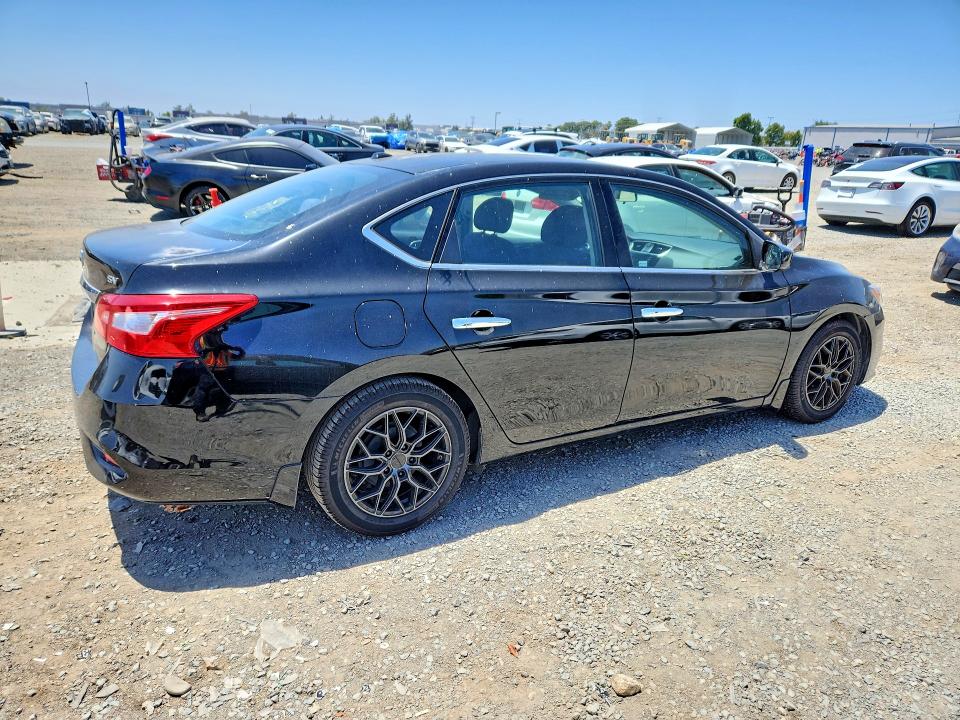55751896 :رقم المزاد ، 3N1AB7AP8GY211131 vin ، 2016 Nissan Sentra مزاد بيع