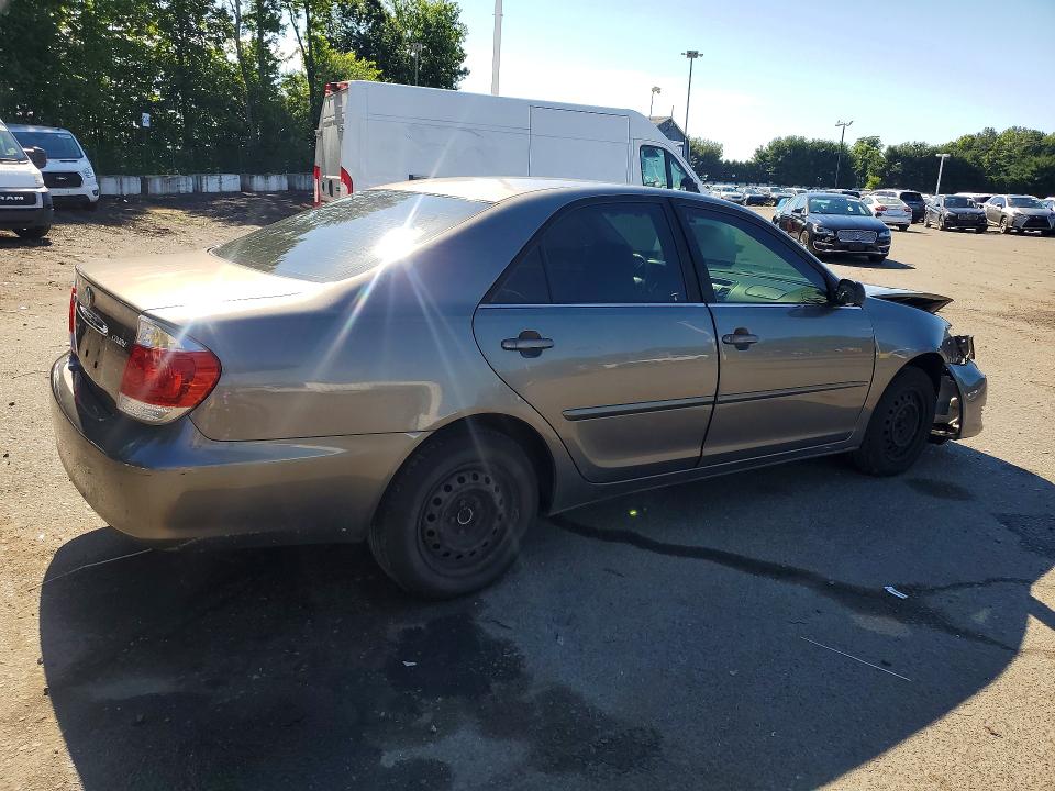 2005 Toyota Camry მანქანა იყიდება აუქციონზე, vin: JTDBE32K453033907, აუქციონის ნომერი: 58332306