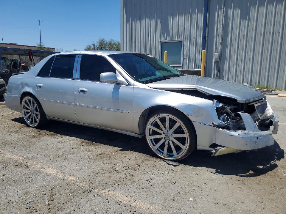 58649606 :رقم المزاد ، 1G6KH5E65BU116272 vin ، 2011 Cadillac Dts مزاد بيع