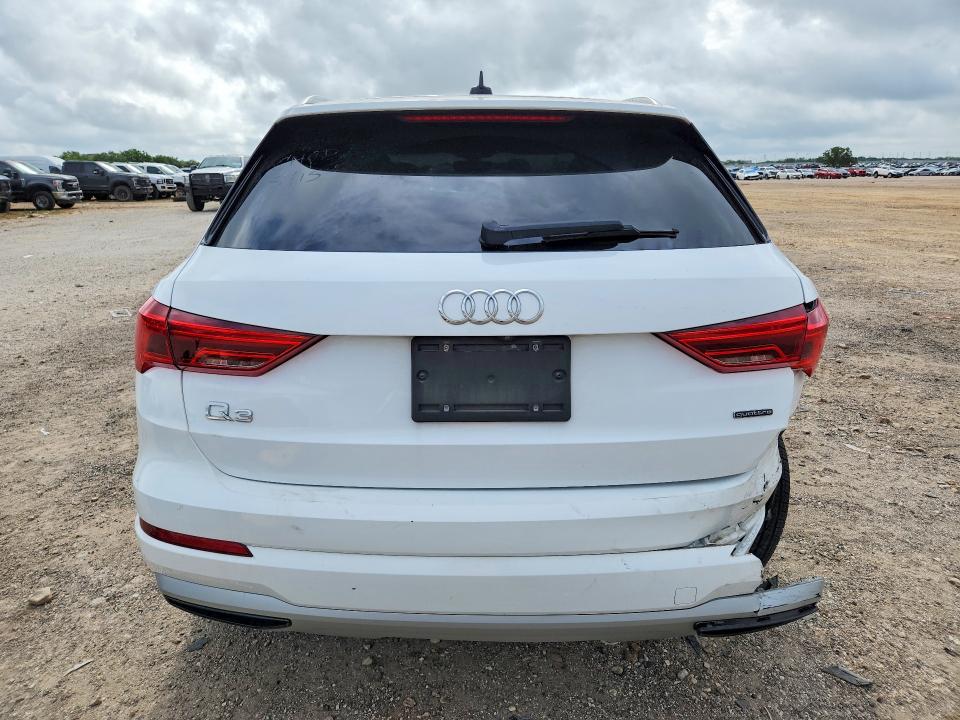 54459956 :رقم المزاد ، WA1AUCF31M1060665 vin ، 2021 Audi Q3 مزاد بيع