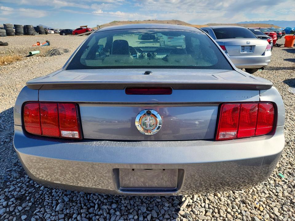 2007 Ford Mustang მანქანა იყიდება აუქციონზე, vin: 1ZVHT80N375250492, აუქციონის ნომერი: 55813596