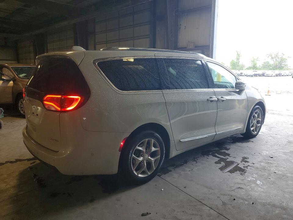 Продажа на аукционе авто 2017 Chrysler Pacifica, vin: 2C4RC1GG3HR560586, номер лота: 55930396