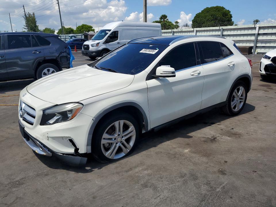 59026806 :رقم المزاد ، WDCTG4GB2FJ148140 vin ، 2015 Mercedes-benz Gla مزاد بيع