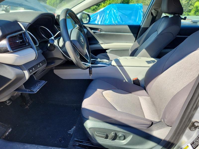 54461906 :رقم المزاد ، 4T1C11AK7NU676229 vin ، 2022 Toyota Camry مزاد بيع