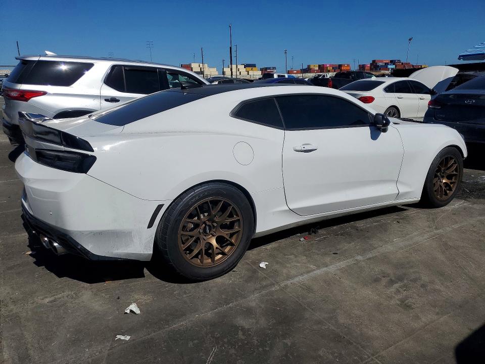 56173756 :رقم المزاد ، 1G1FG1R79J0155507 vin ، 2018 Chevrolet Camaro مزاد بيع
