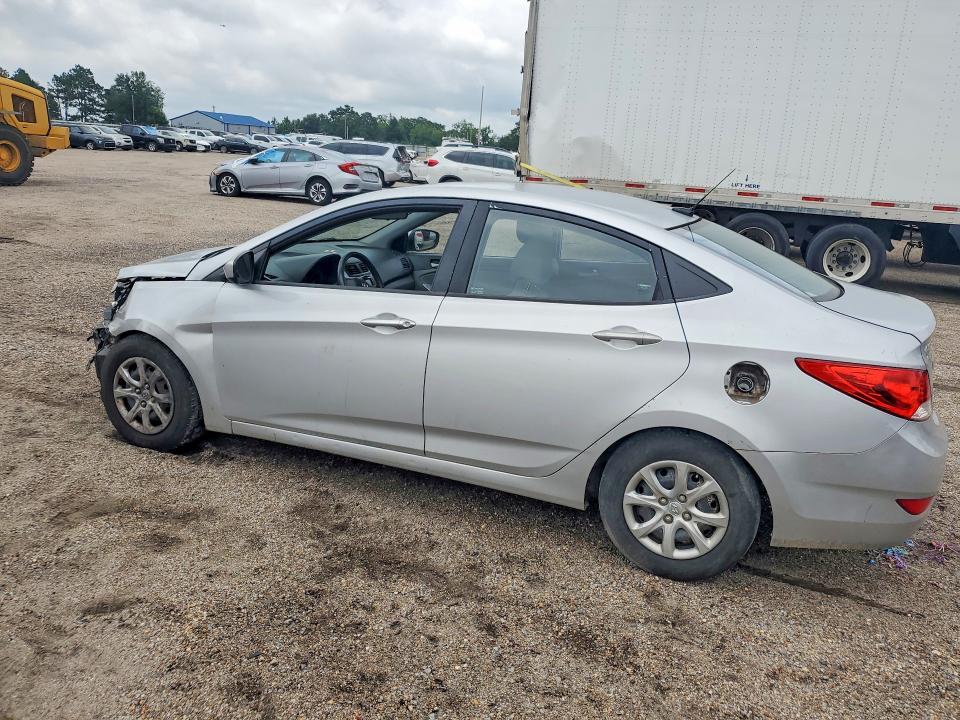 54550636 :رقم المزاد ، KMHCT4AE0DU502863 vin ، 2013 Hyundai Accent مزاد بيع