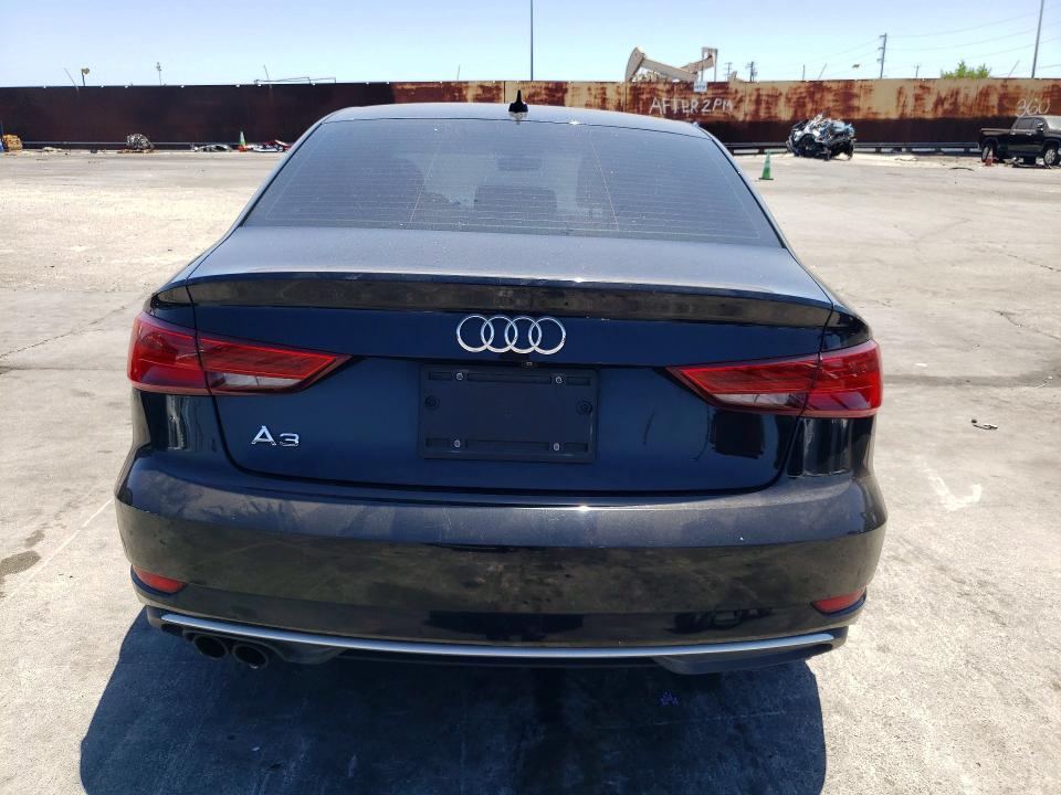 Продажа на аукционе авто 2018 Audi A3, vin: WAUAUGFF6J1014605, номер лота: 57425666