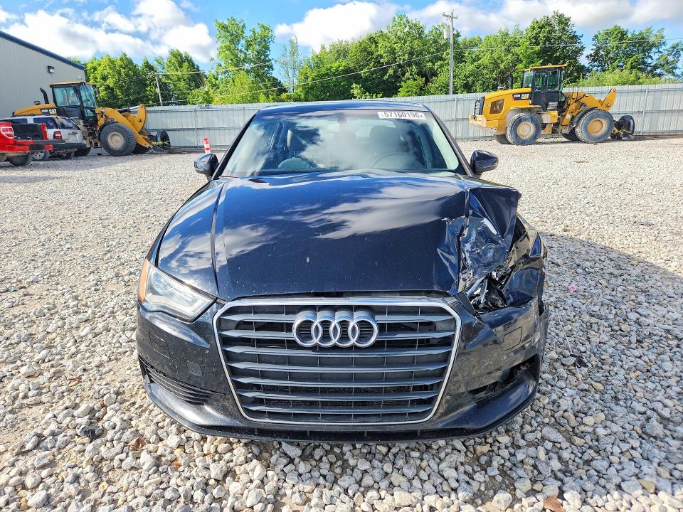 57160196 :رقم المزاد ، WAUACGFF4F1083206 vin ، 2015 Audi A3 مزاد بيع