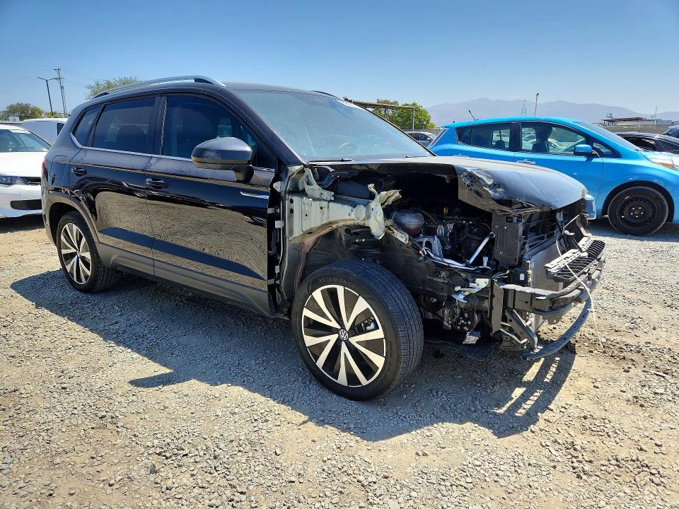 2024 Volkswagen Taos მანქანა იყიდება აუქციონზე, vin: 3VVSX7B20RM066121, აუქციონის ნომერი: 58473156