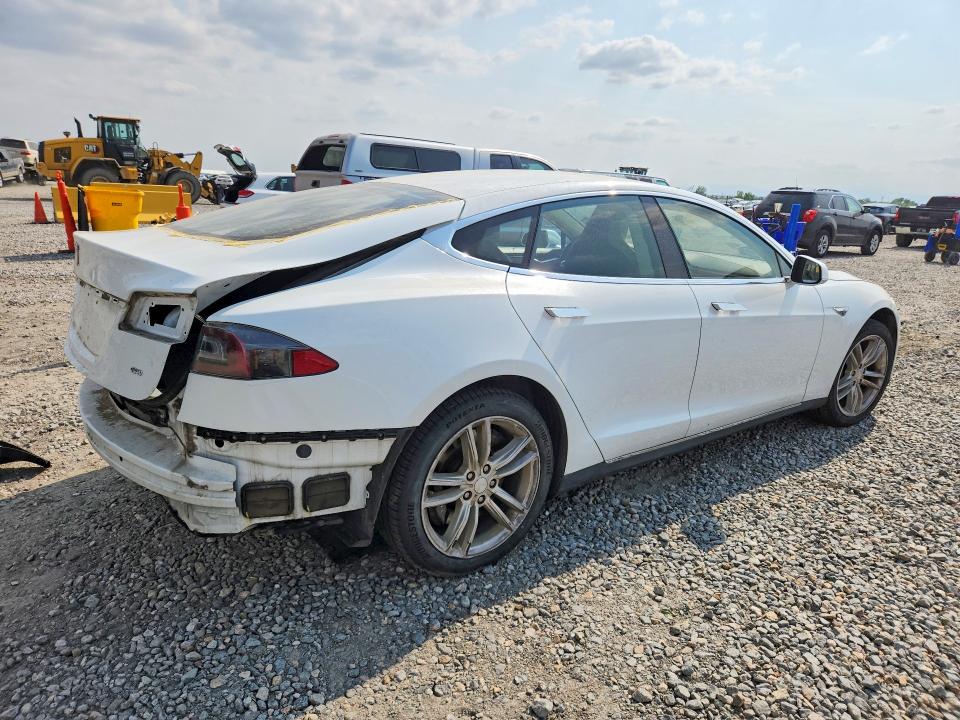 57266186 :رقم المزاد ، 5YJSA1S19EFP60860 vin ، 2014 Tesla Model S مزاد بيع