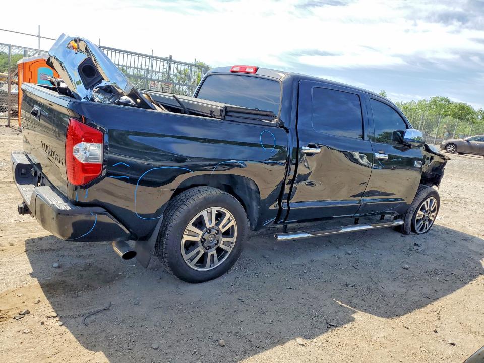 55682796 :رقم المزاد ، 5TFAY5F17JX730751 vin ، 2018 Toyota Tundra مزاد بيع