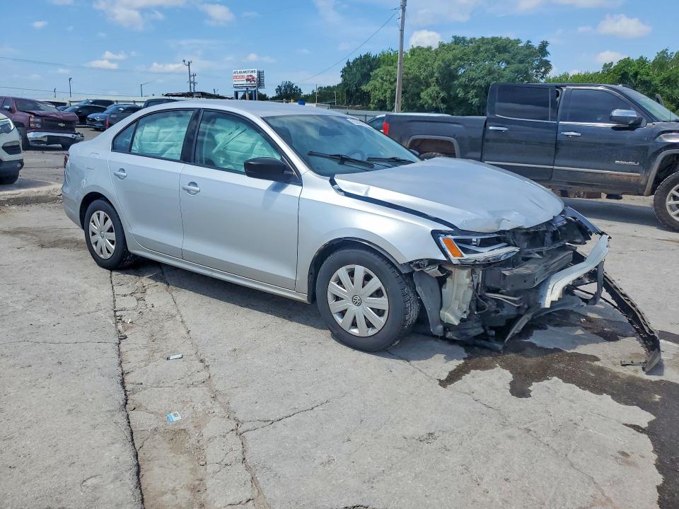 55868396 :رقم المزاد ، 3VW267AJ4GM247937 vin ، 2016 Volkswagen Jetta مزاد بيع